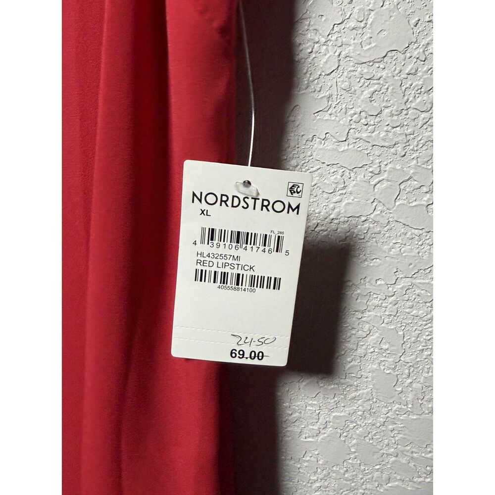 NWT Chelsea28 Nordstrom Tank Top Blouse XL Red Lipstick Black Contrast V Neck - Picture 5 of 9
